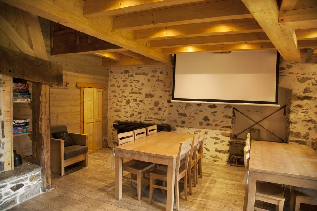 Chalet La Ferme De Noemie Mercury-Gémilly 객실 사진