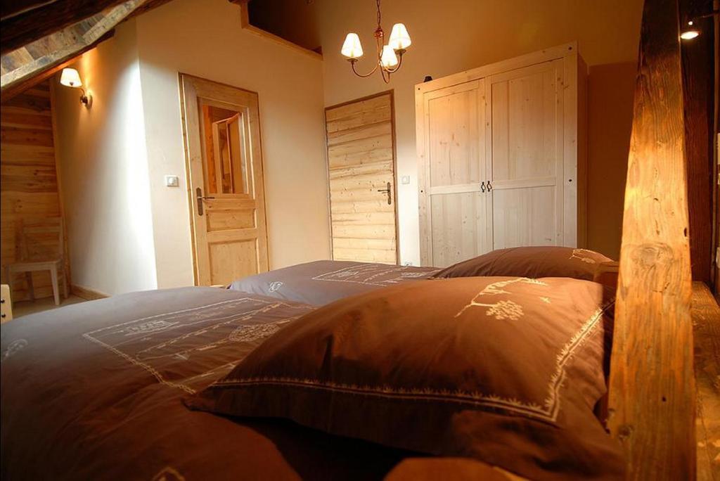 Chalet La Ferme De Noemie Mercury-Gémilly 객실 사진